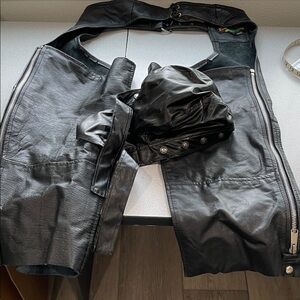 Vintage Putnam Leather Mens Riding Chaps Large Skull Cap